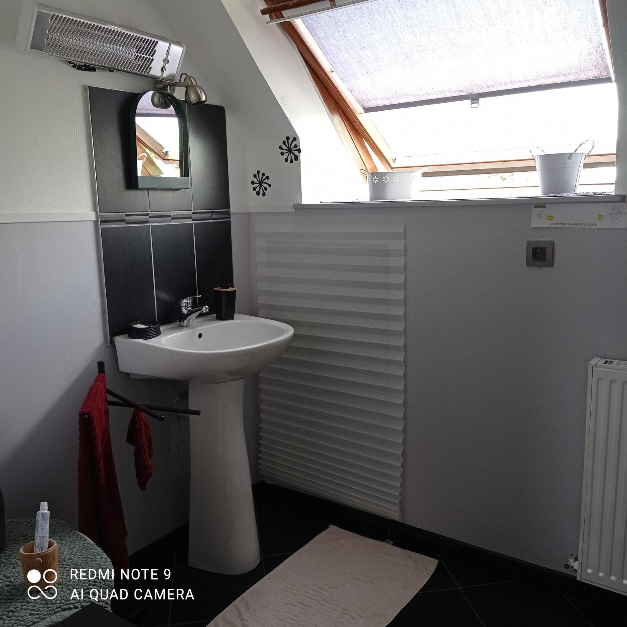 Nuitee Zen Apartamento Montigny-le-Chartif Exterior foto